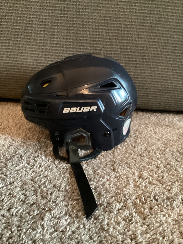 Used Small Bauer Re-Akt 200 Helmet - Navy