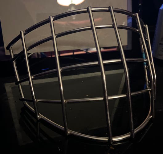 Reebok 7K ice hockey certify mask cage.