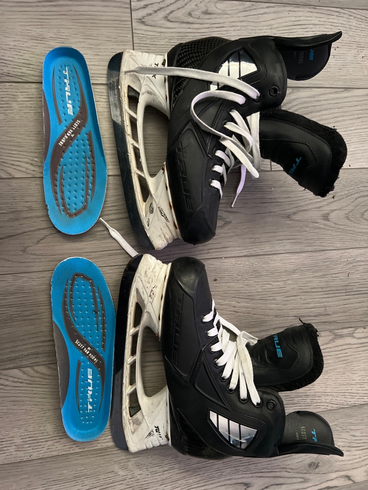 True Pro Custom Hockey Skates Sz 6/5.5