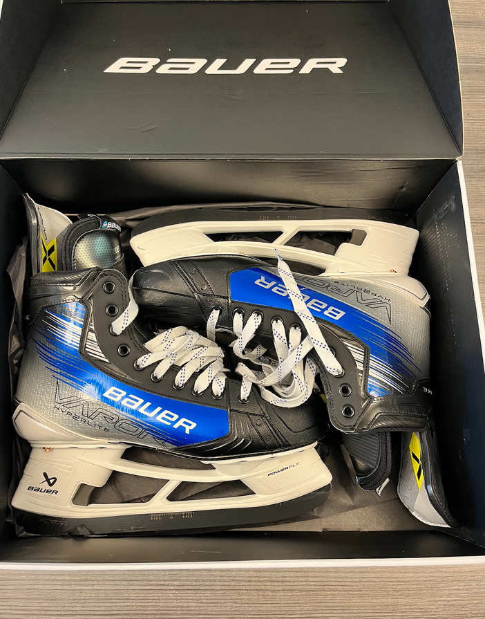 Bauer Vapor Hyperlite 2 Hockey Skates, Size 11, Senior, Used**
