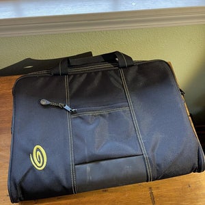 TIMBUK2 Commute Messenger Bag Black Nylon Computer Laptop bag 12 x 10 x 2 inches