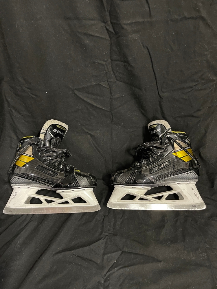 Used Bauer Regular Width Size 4 Supreme 3S Hockey Goalie Skates