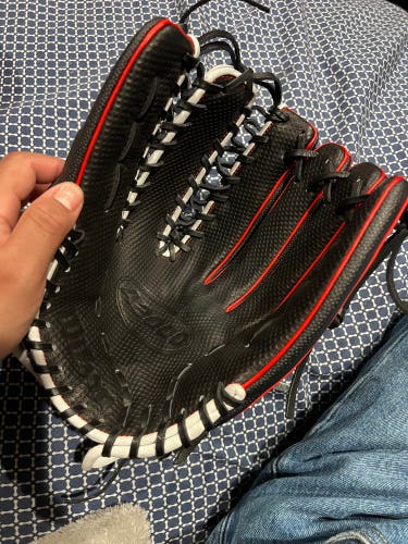 Wilson A200 w spin control 12.75