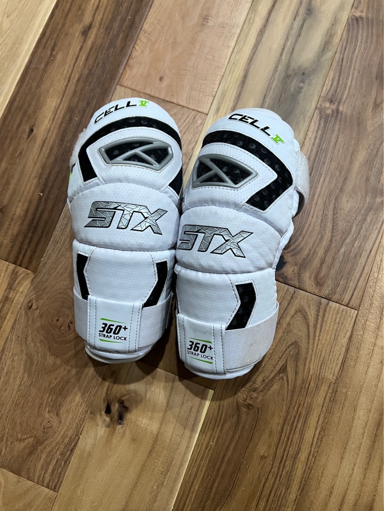 Used Large STX Cell V Arm Pads