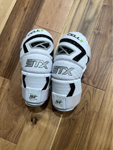 Used Large STX Cell V Arm Pads