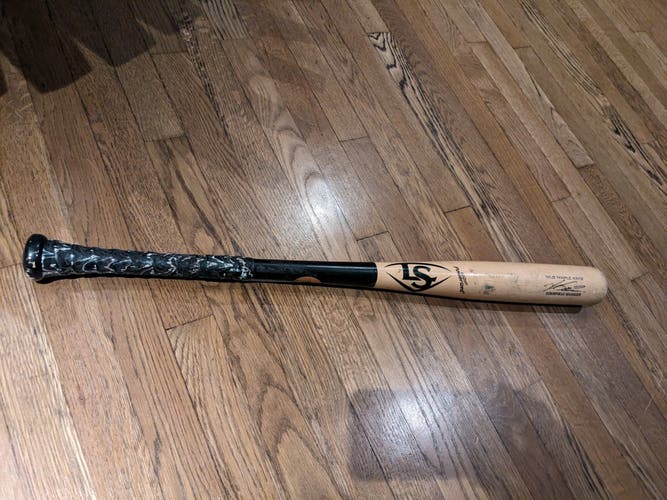 Used Louisville Slugger (-3) 28 oz 31" Bat