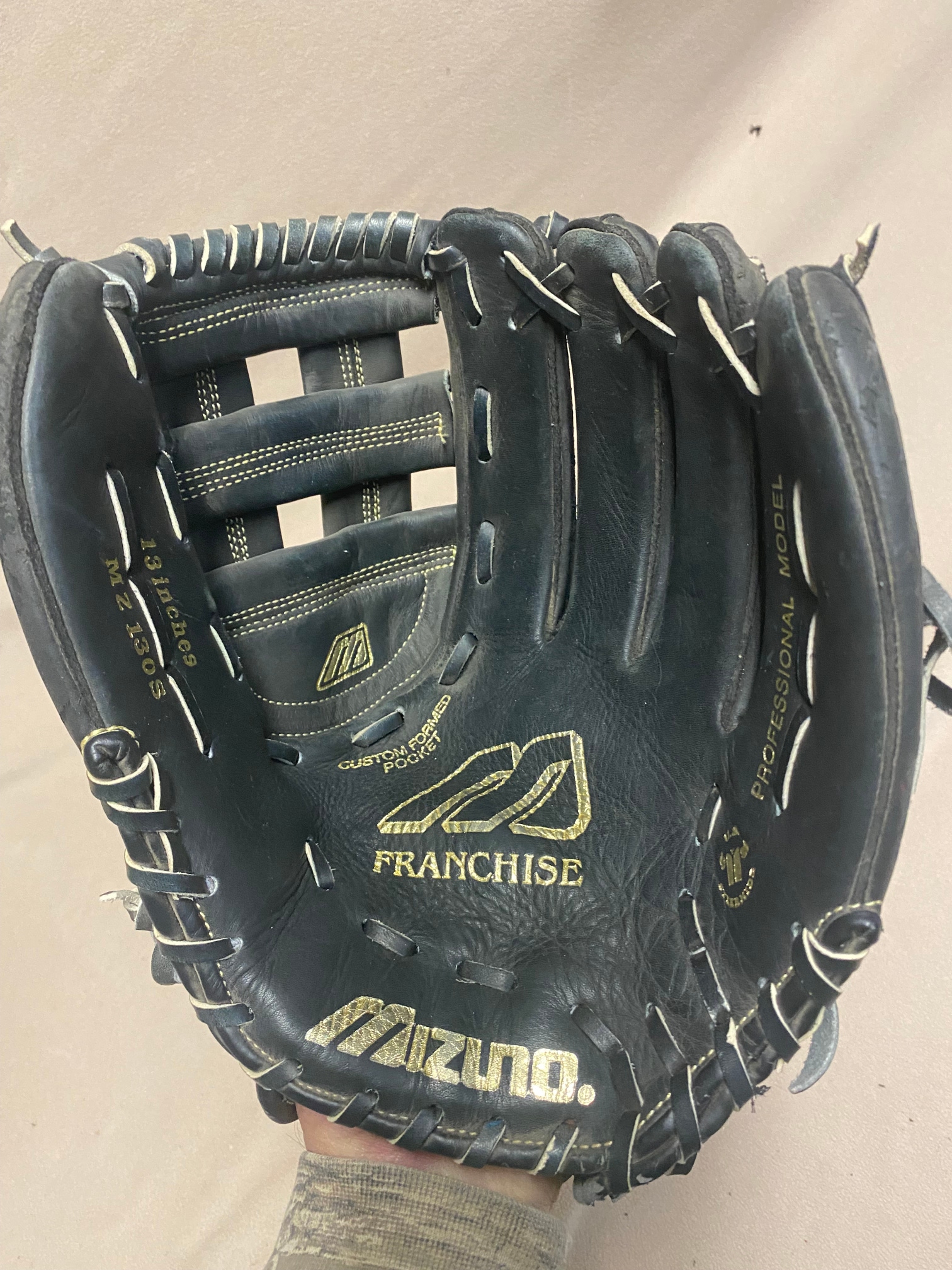 Used Mizuno Franchise MZ130S Right Hand Throw Baseball Glove 13”