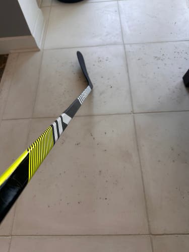 LH W03 Alpha LX2 Hockey Stick