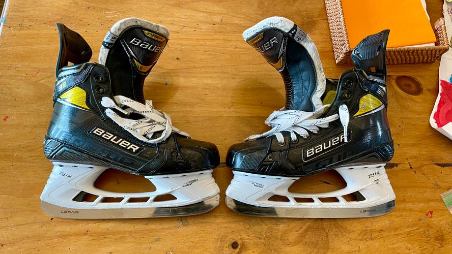 Senior Bauer Regular Width Size 6.5 Supreme 3S Pro Hockey Skates