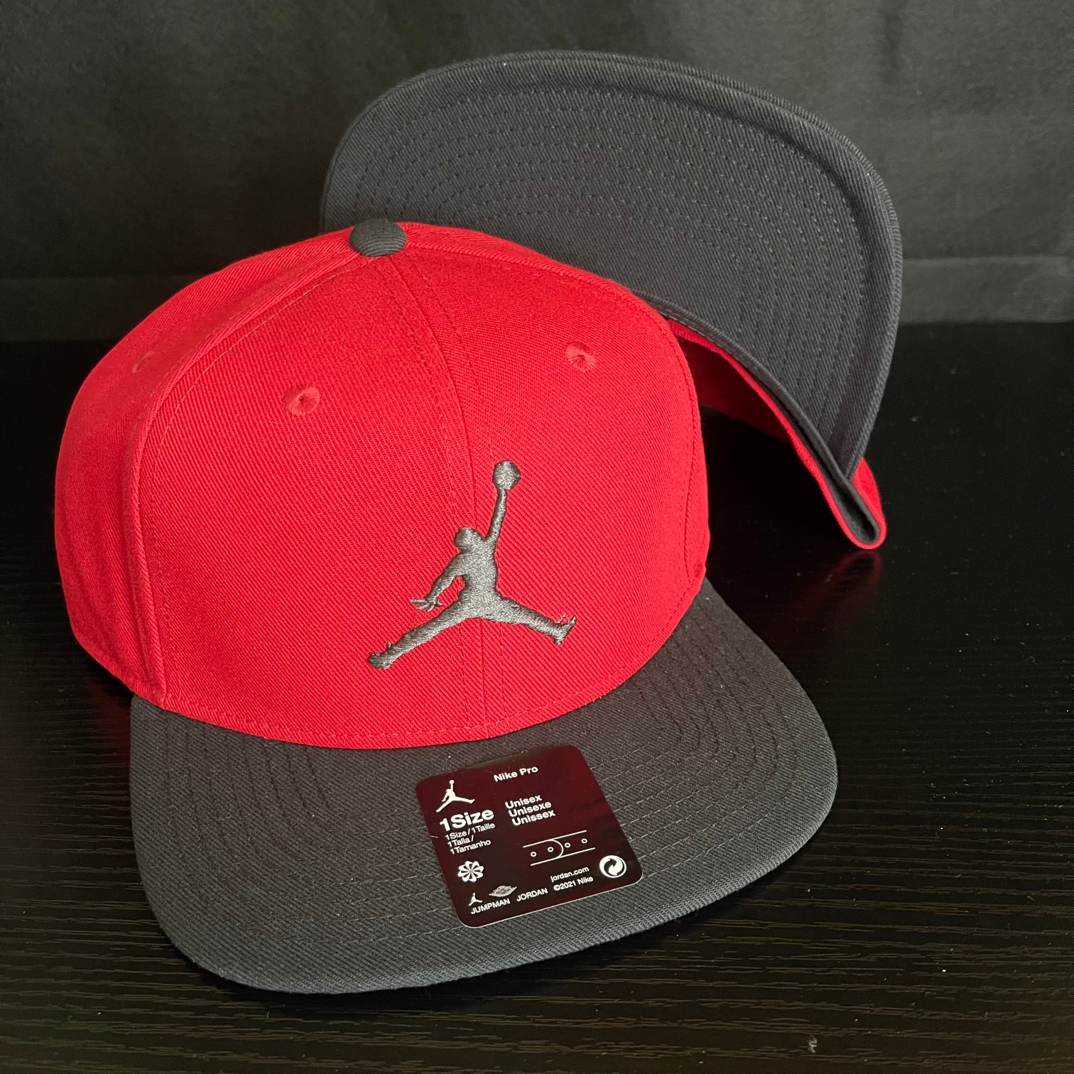Air Jordan Nike Sportswear Pro Swoosh Red Black Snapback Cap Hat AR2118-688
