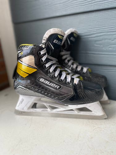 Used Bauer Regular Width  Size 5 Supreme 3s Hockey Goalie Skates