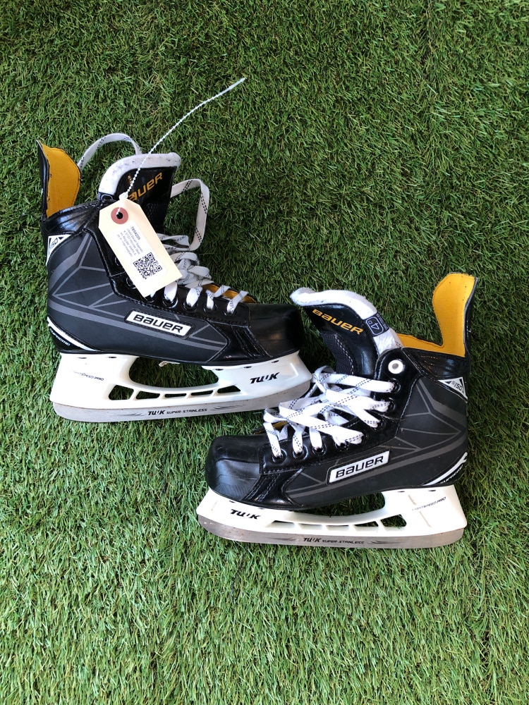 Used Bauer Supreme S150 Hockey Skates Regular Width Size 4 - Intermediate