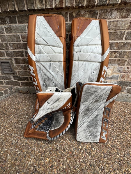 34" +1.5 CCM Eflex 5 Goalie Leg Pads Pro Custom