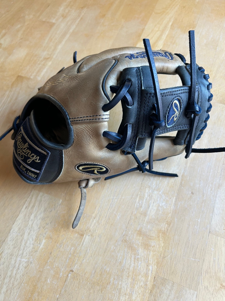 Rawlings heart of the hide 11 1/2” baseball glove