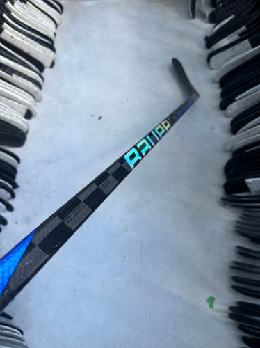 Senior Left Handed P92M Pro Stock BAUER SYNC Hockey Stick