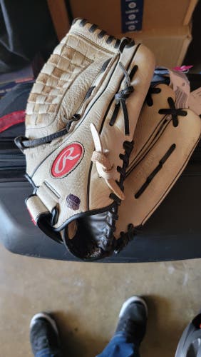 Used Rawlings Right Hand Throw Outfield Baseball Glove 12.5"