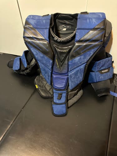 Used Large Bauer  Hyperlite Goalie Chest Protector