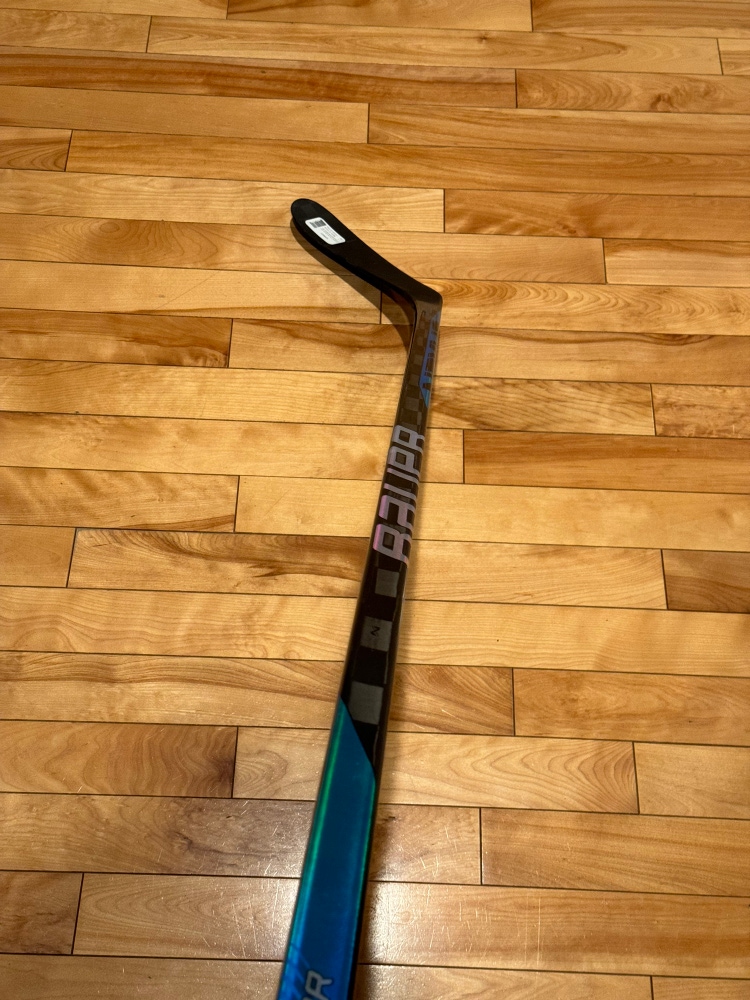 NEW Bauer Senior 77 Flex Left Hand P28  Nexus Sync Hockey Stick Brand New