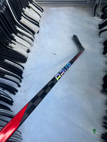 Senior Left Handed P92 Pro Stock BAUER SYNC Hockey Stick