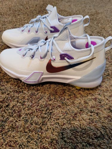 New Nike Force Zoom Trout 9 Elite Men's size 10