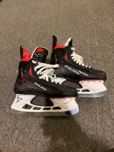 Senior Bauer Regular Width   8 Vapor 3X Pro Hockey Skates