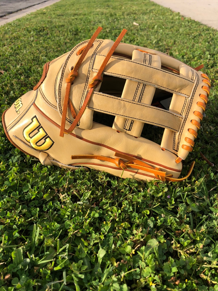 2023 Outfield 12.75" A2000 Baseball Glove