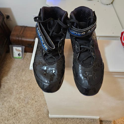 Black Adult Men's Used Size 10 (Women's 11) Cleats