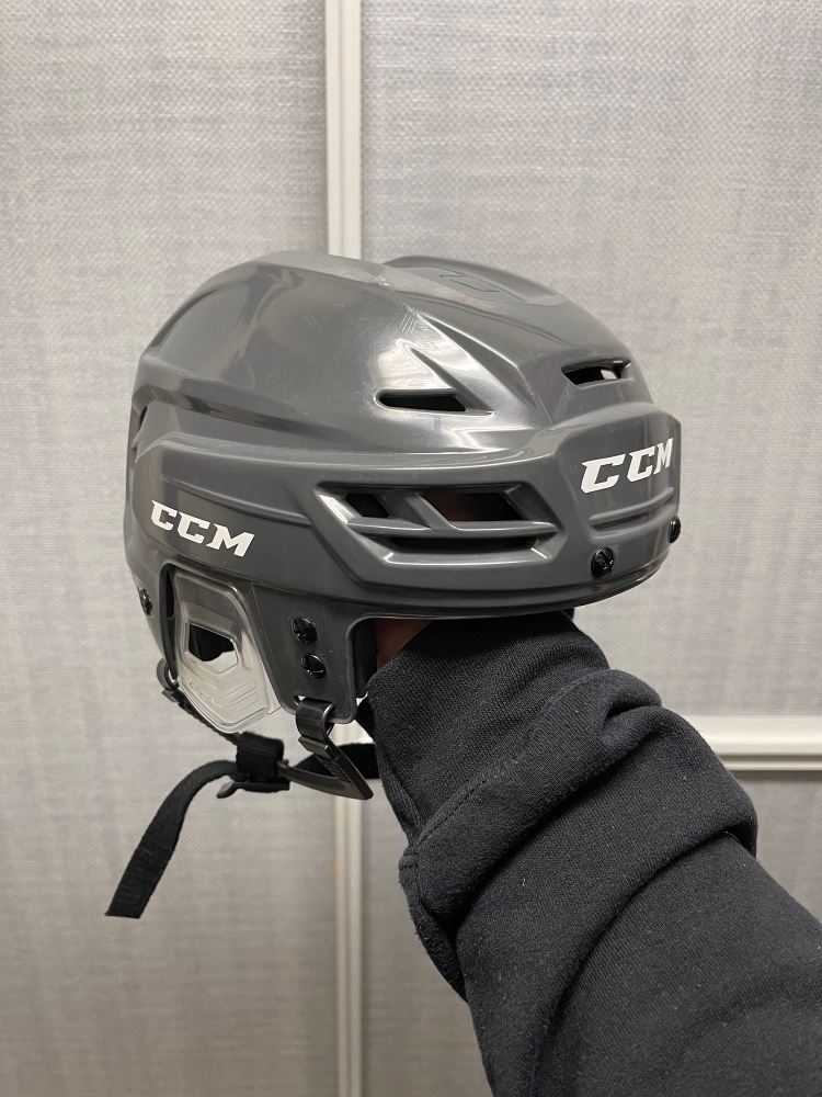Used Youth CCM  Tacks 310 Helmet