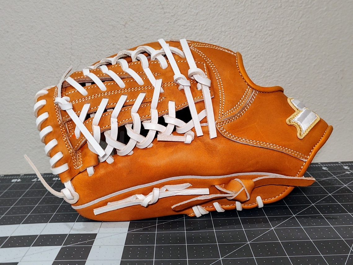 New SSK White Line Baseball Glove 11.75" (Lefty)
