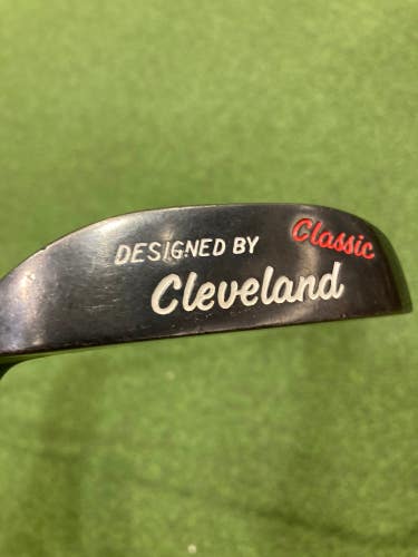 Used Cleveland Classic Black Platinum Right Handed Blade Putter 36"