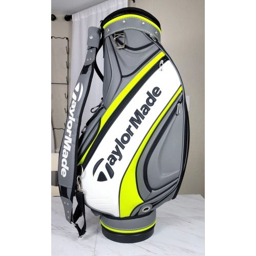 EXCELLENT! Taylormade TM17 Staff Golf Bag With Shoulder Strap / Raincover