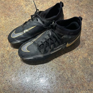 Nike outdoor soccer shoes