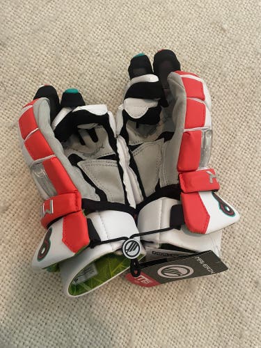 BUNDLE - Whips And Archers M5 Gloves