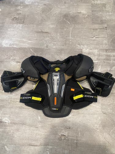 Used Small CCM AS-V Shoulder Pads