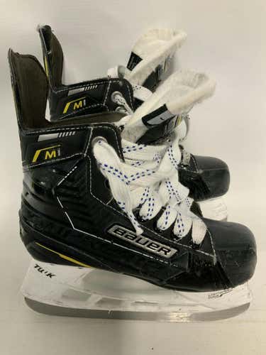 Used Bauer M1 Junior 01 Ice Hockey Skates
