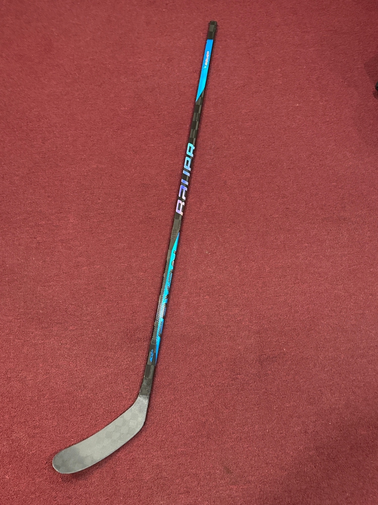 Right Handed P28M 77 Flex Pro Stock Nexus Sync Hockey Stick Item#Y1010