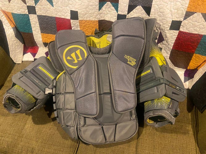 Warrior Ritual Pro goalie chest and arm protector Medium