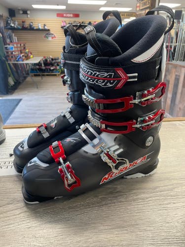Nordica NXT Ski boot Size 30.5 90 Flex