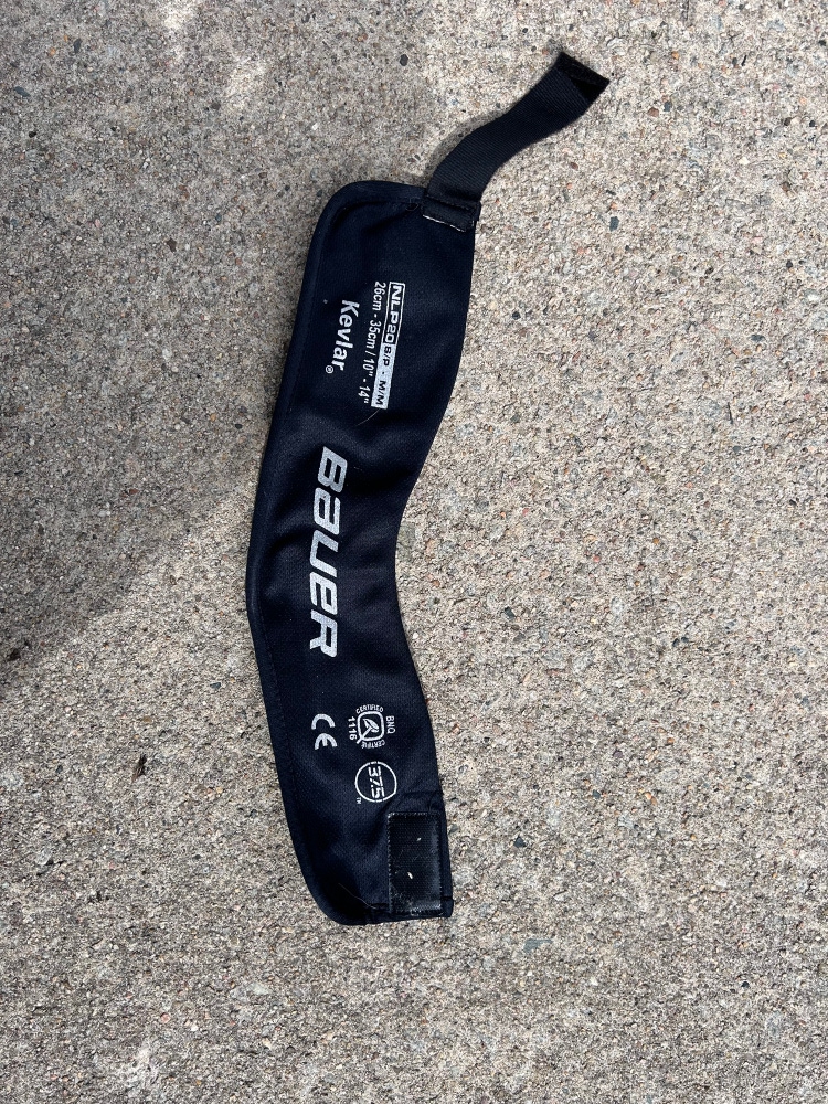 Youth Bauer Neck Guard (‘10-‘14 Inches)