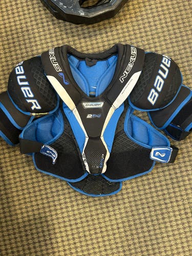 Used Medium/Large Bauer Nexus 2N Shoulder Pads