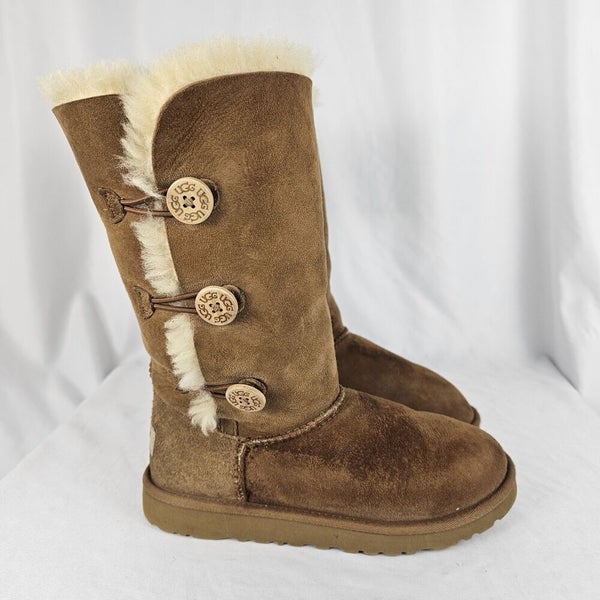 UGG Australia Big Kids Youth Size 4 Bailey Button Triplet Sheepskin Boots 1962