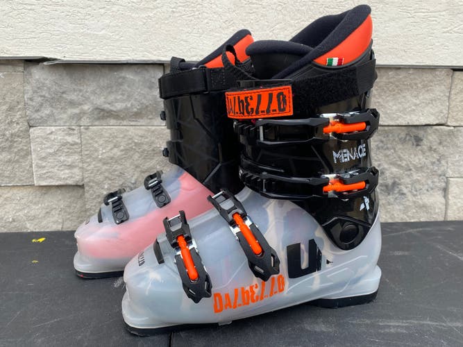 Mondo 26 & mondo 26.5 (300mm) Used Ladies Dalbello Menace 4 Ski Boots A03