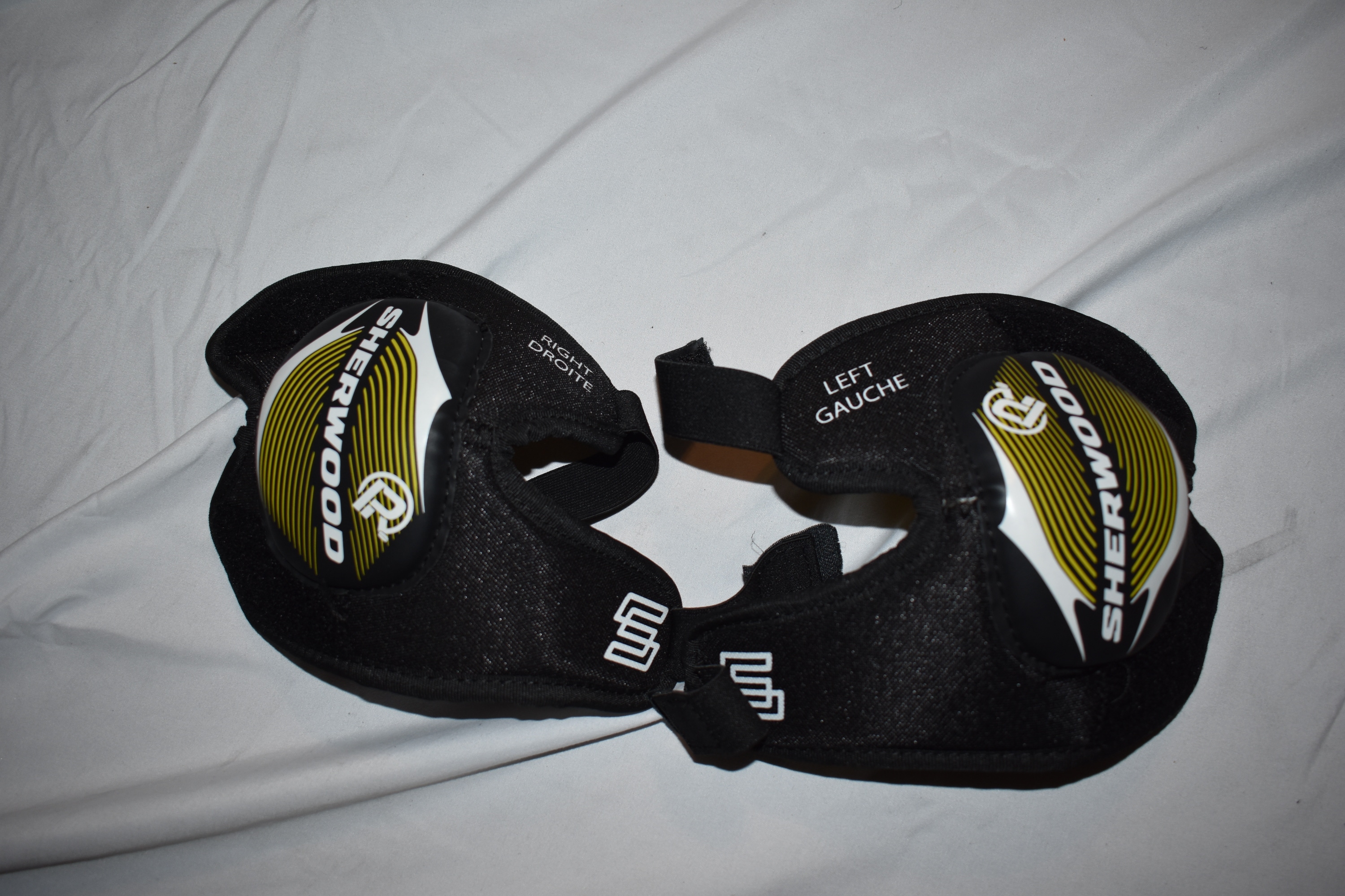 Sher-Wood PlayRite Hockey Elbow Pads, Black/Yellow, Youth L/XL - Great Condition!