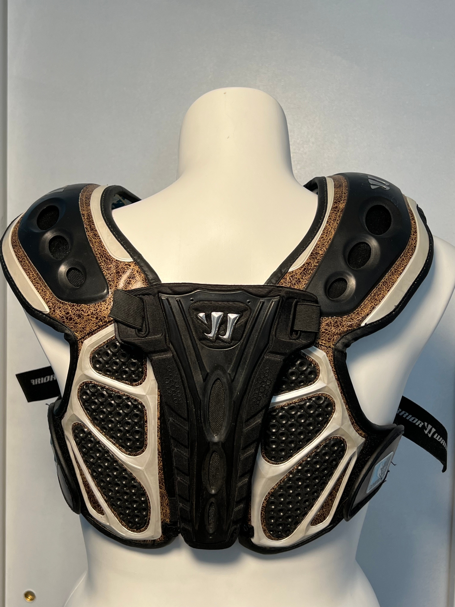 Adult Used Medium/Large Warrior Players Club Series Chest/Shoulder Pads