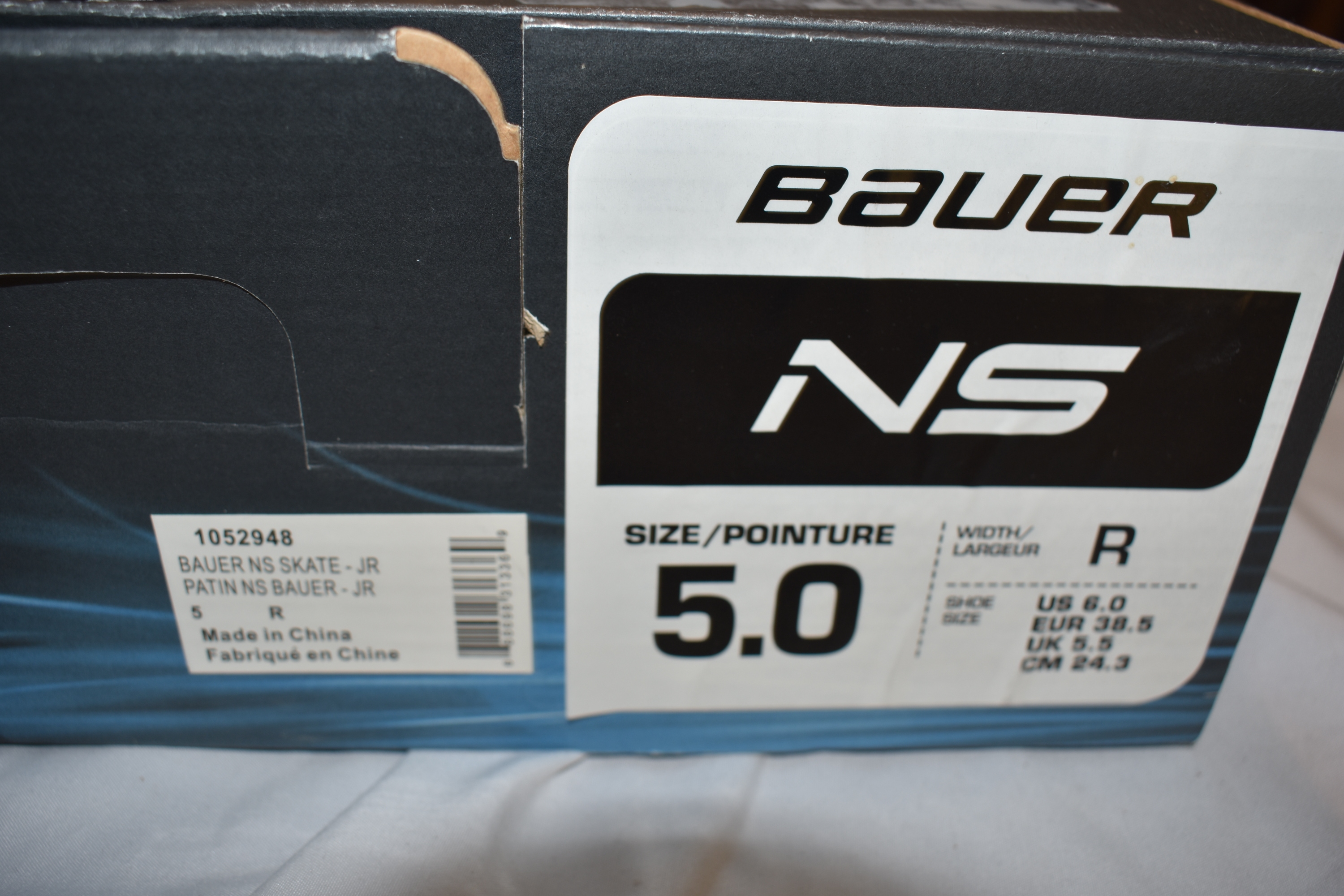 Bauer NS Hockey Skates, Senior 5R - In original box!
