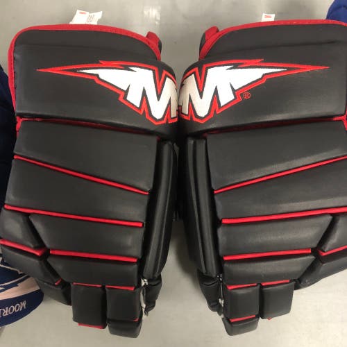 Nearly NEW Mission L7Pure 14” hockey gloves