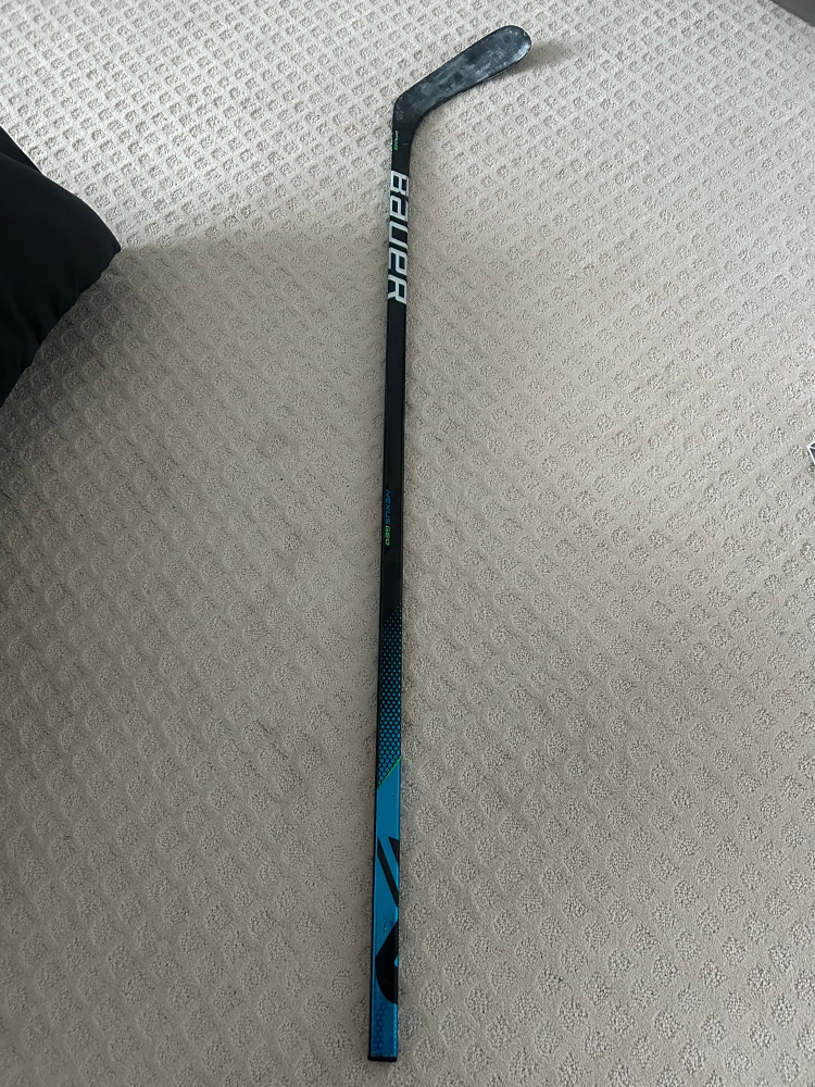 Senior Right Handed P92 Nexus Geo Hockey Stick