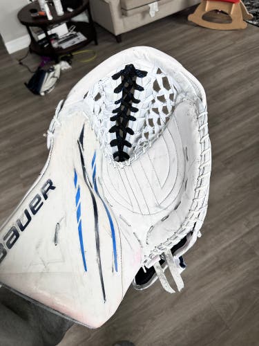 Bauer Pro Stock 580 Hyperlite Goalie Glove