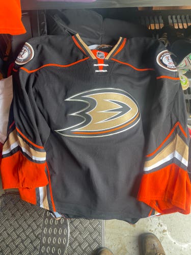 Black Used Men's Reebok Goalie Jersey