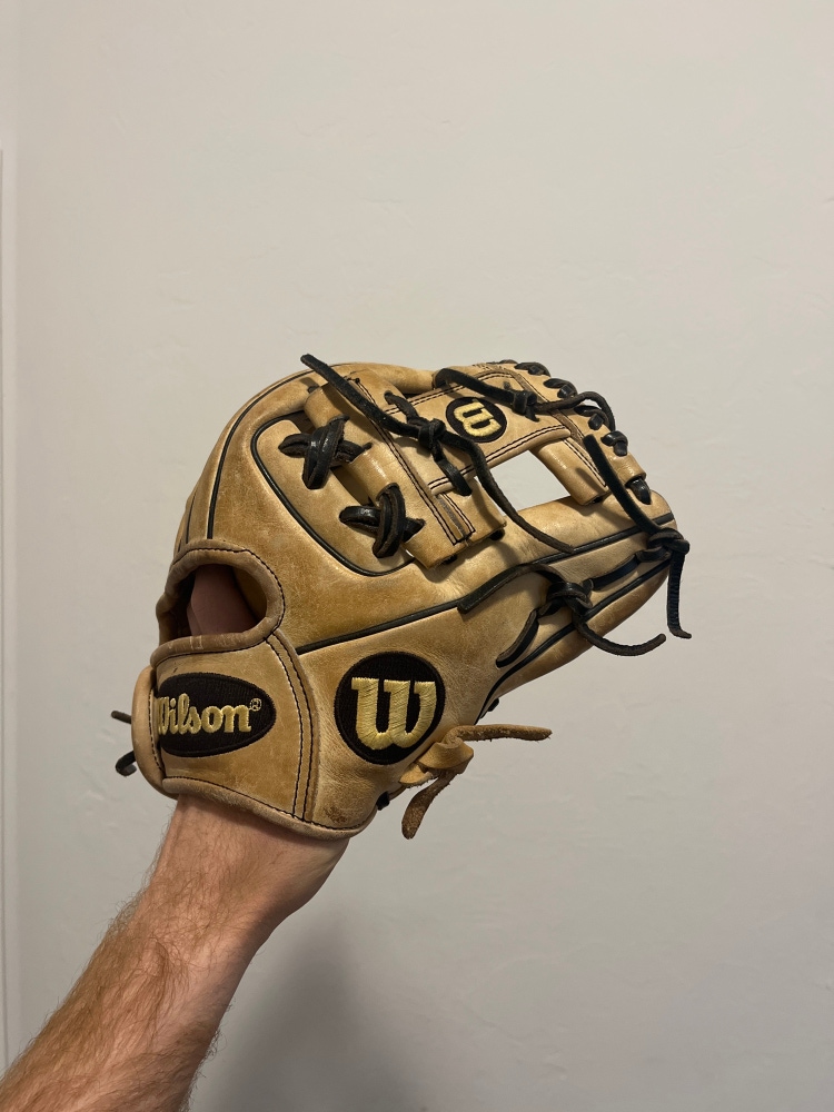 Wilson a2000 pf88 11.25 baseball glove